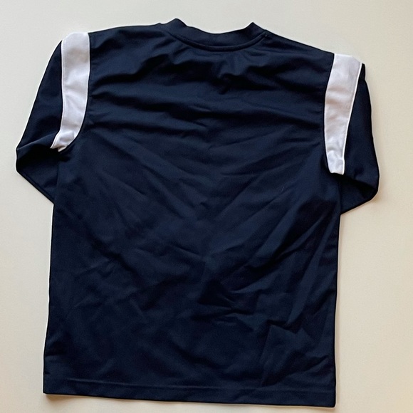 Nike boys medium shirt @B2 - Picture 2 of 4